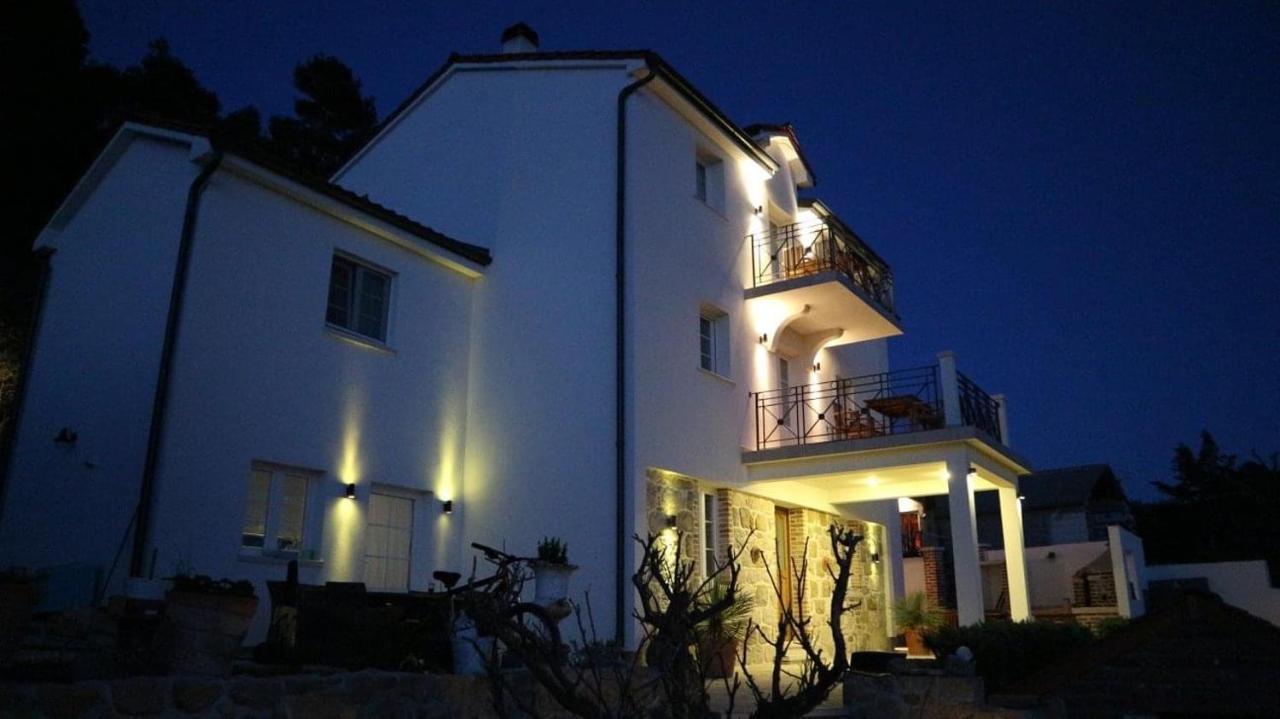 Villa Joy 4Ever Banjol エクステリア 写真